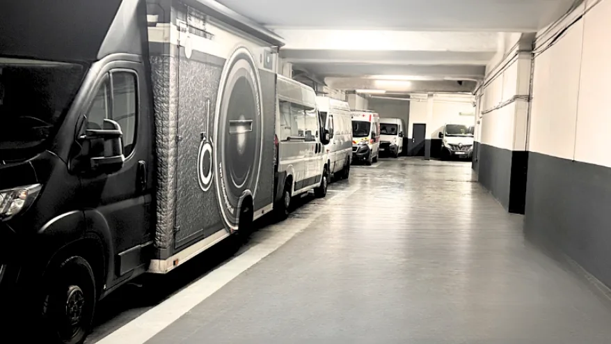 parkplatz für nutzfahrzeuge paris